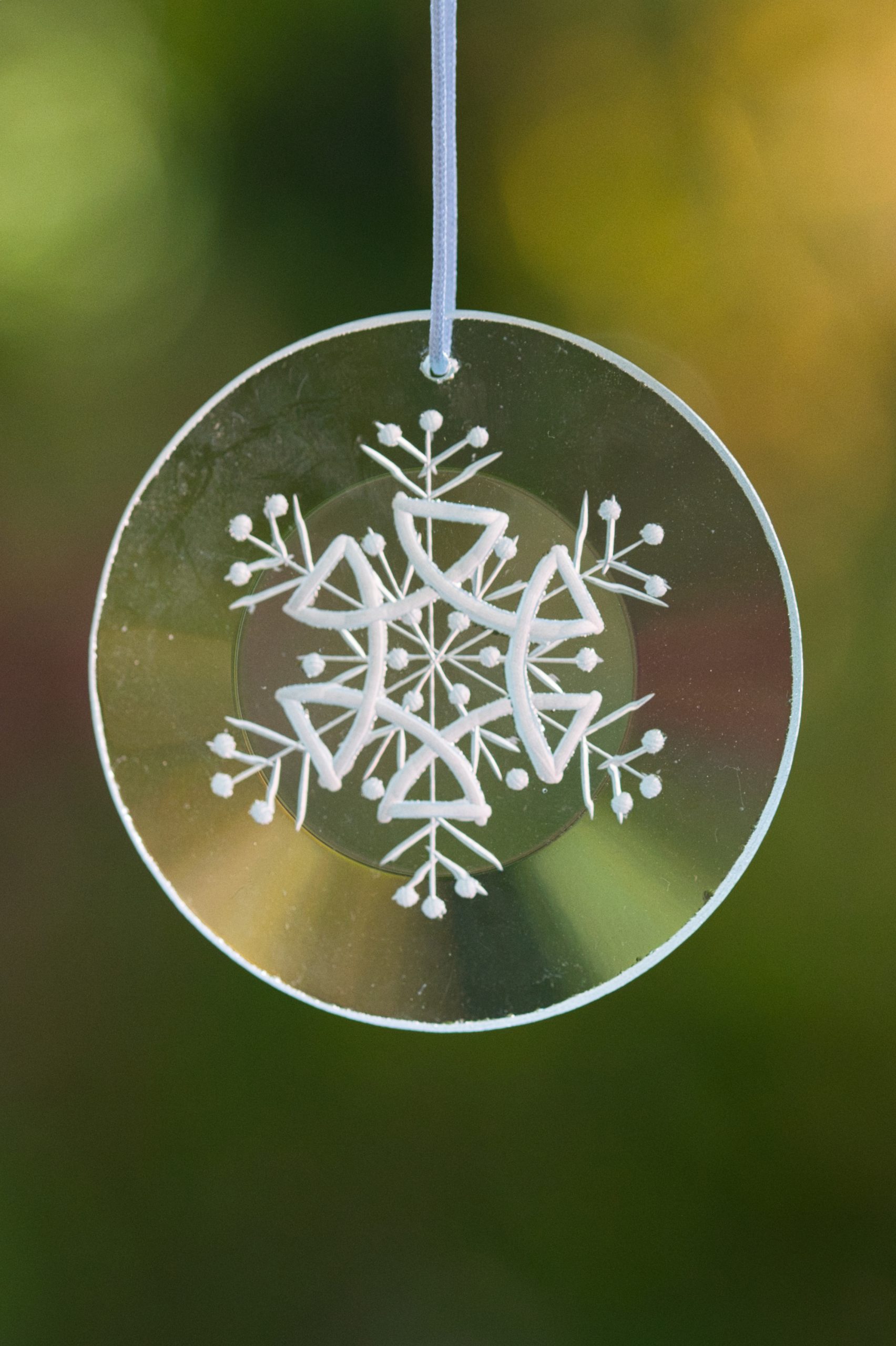 Glasanhänger "Jugendstilflocke" rund