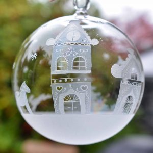 Glaskugel mit Nostalgiehäuser